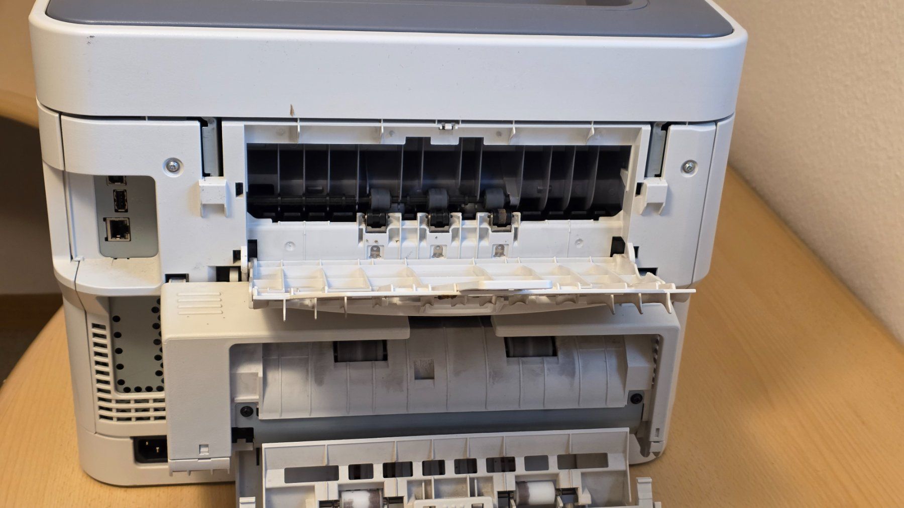Oki Stampanti: Farb-LED-Drucker OKI C610 DN – Difettoso da Wil SG venduto da haumar01 4