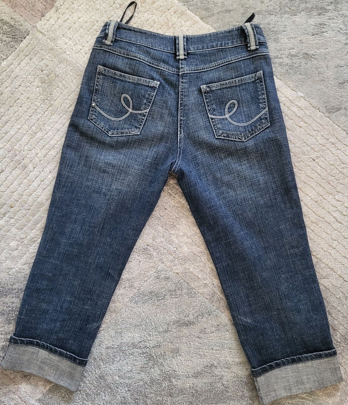 Biba Jeans: Jeans corsaire brodé. Taille 34. – Usato da Neuchâtel venduto da wikit 2