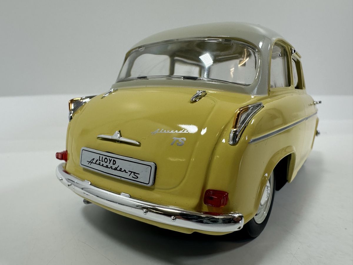 Revell Modellini d'auto: Lloyd Alexander TS 1:18, gelb, REVELL – Usato da Zofingen venduto da rf9_x2xt 4