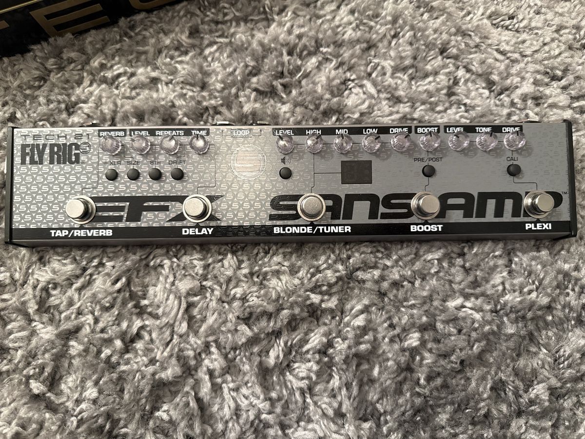 Strumenti musicali: Tech 21 FlyRig 5 V2 inkl. Zubehör – Usato da Watt venduto da flavio_1996 1