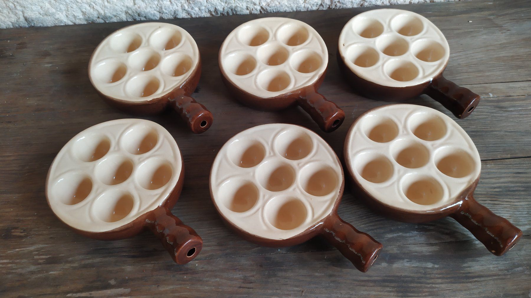 Casseroles: 6 caquelons pour escargots – D'occasion à Chezard St-Martin par Loucail