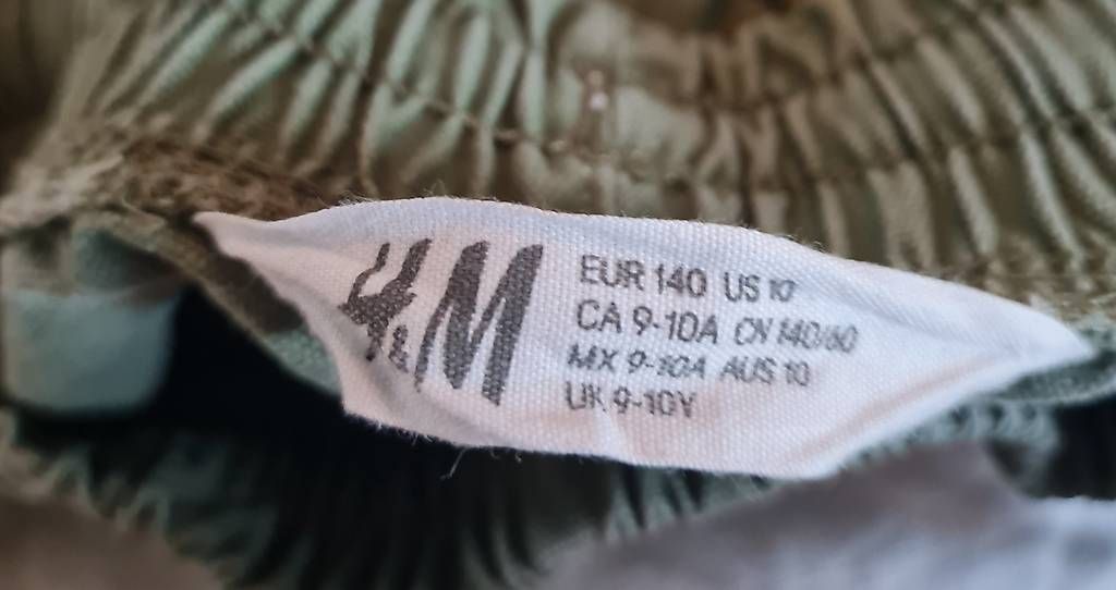 Hosen: Knabenshorts Gr 140 – Gebraucht aus Baar von Loimund 1