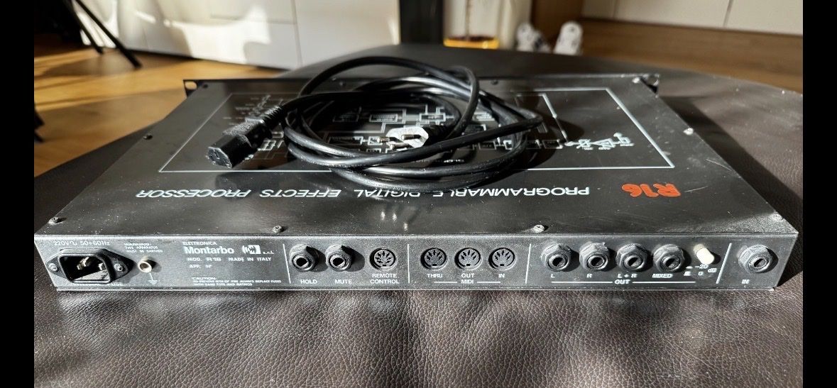 Strumenti musicali: Montarbo R16 - Digital Effects Processor, Reverb, Delay, etc – Usato da Zürich venduto da 1cut2 5