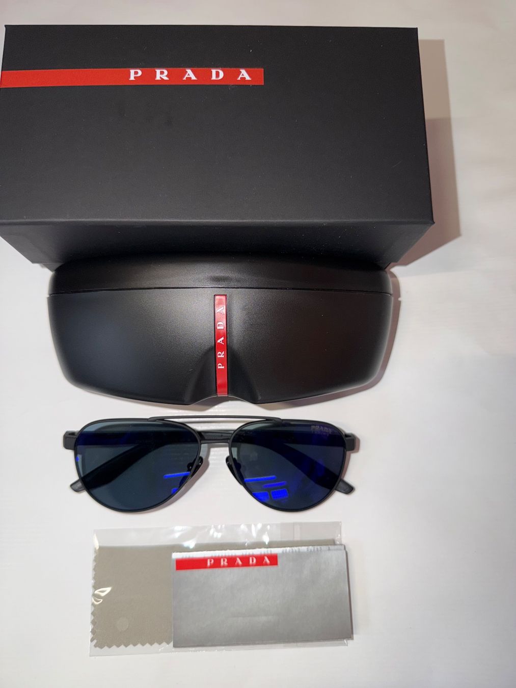 Prada Occhiali & Lenti: Prada Sonnenbrille neu – Usato da Zürich venduto da SecondhandZurich