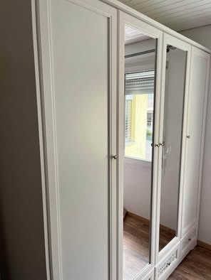 Armadi: Kleiderschrank – Nuovo (secondo la descrizione) da Biberist venduto da Vase.P