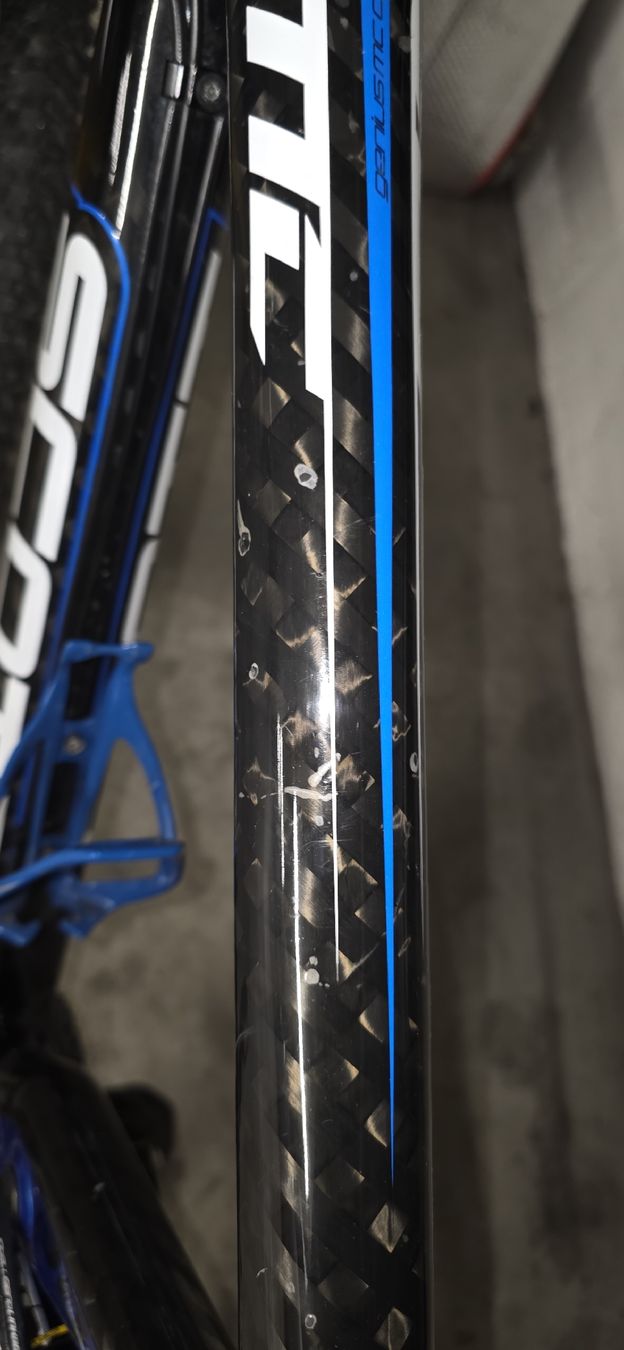 Scott Biciclette: 2 Carbon Mountainbikes Scott Lieferung ab 100.- – Usato da Zürich venduto da Toetsch 1