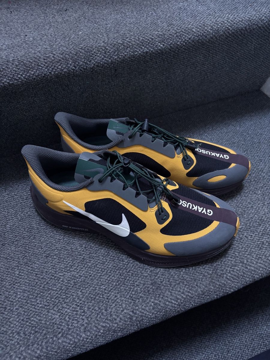 Nike Scarpe da donna: Nike - gyakusou by undercover lab – Usato da Zürich venduto da Hanna-Hadorn