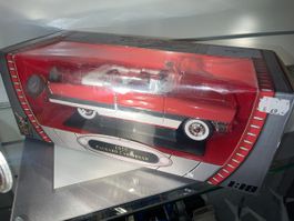 Packard Caribbean 1955 Modellauto 1:18 Road Signature NEU