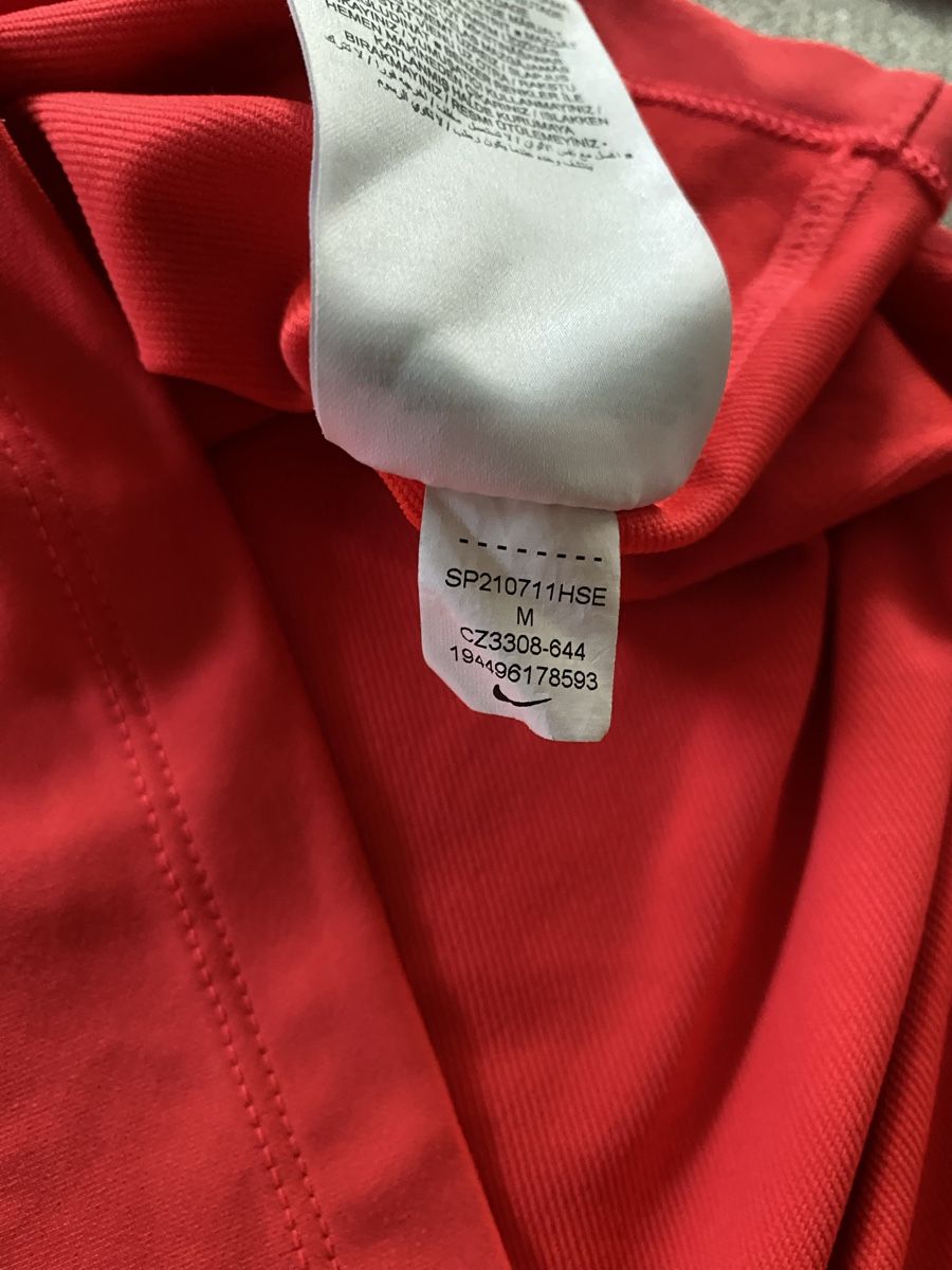 Nike Leibchen & Hosen: Pull d'entraînement Liverpool FC - Taille M – Gebraucht aus Rossemaison von Carduelis 2