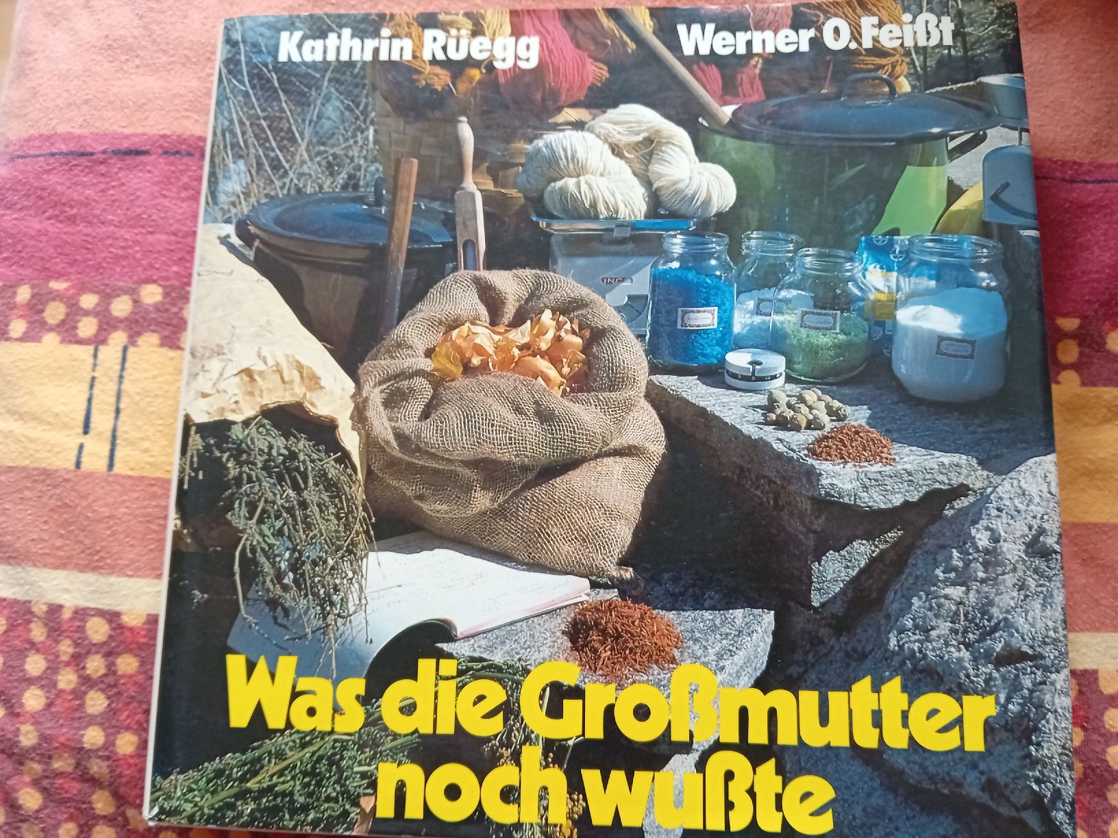 Libri: Buch: Was die Grossmutter noch wusste – Usato da Witterswil venduto da hele04