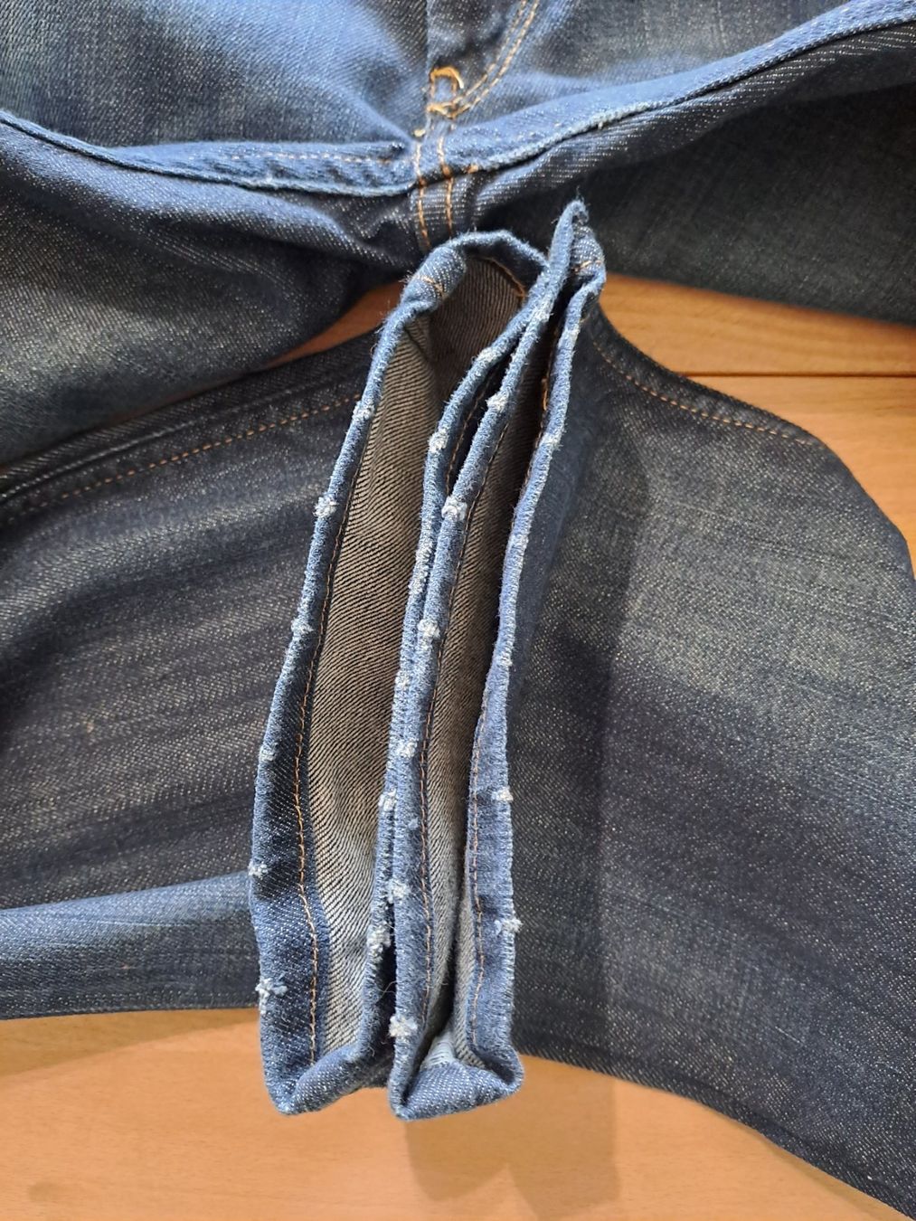 Levi's Jeans: Levis W31 L34 – Nuovo (secondo la descrizione) da Meyrin venduto da dijin 7