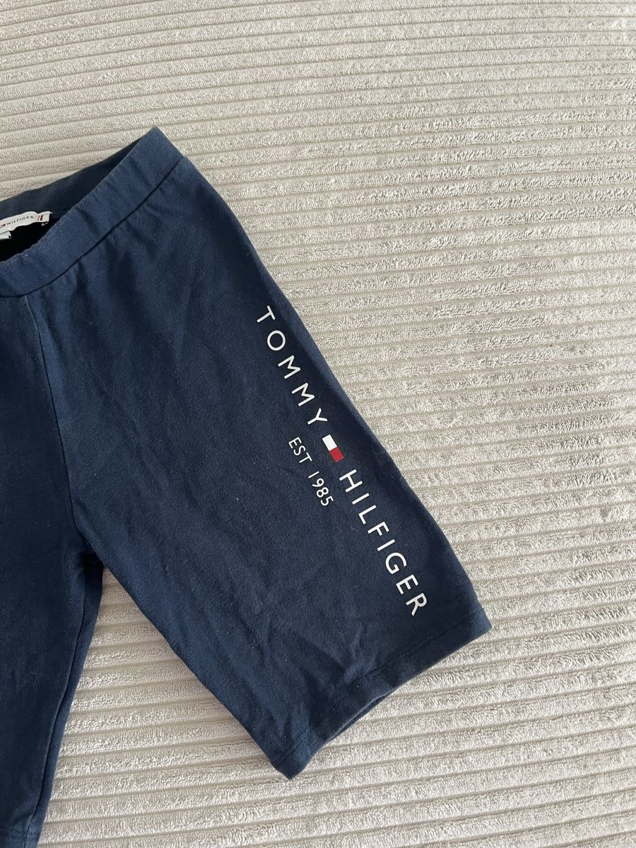 Tommy Hilfiger Pantaloni: TOMMY HILFIGER KURZE HOSE 128 – Usato da Basel venduto da theo-g77 2