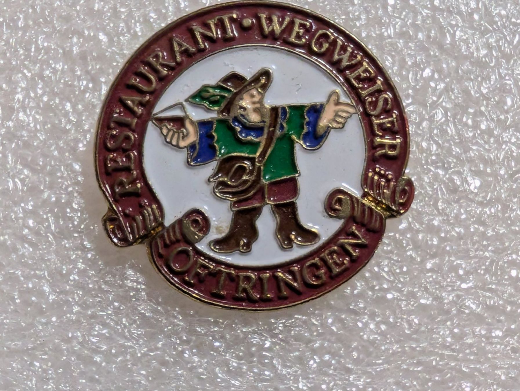Plaketten & Abzeichen: Ansteckpin 147: Restaurant Wegweiser Oftringen – Gebraucht aus Oppligen von Pin-Fall-Shop