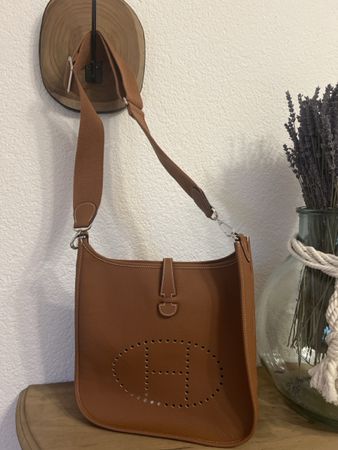 Tasche im Stil der französischen Crossbody Evelyne