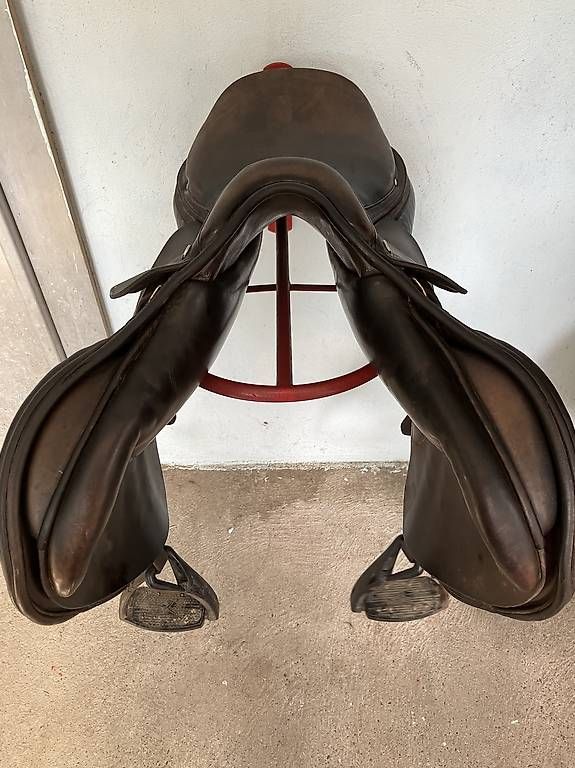 Selle & Accessori: Labelle Springsattel 17,5 Zoll – Usato da Kriessern venduto da Gavin0201