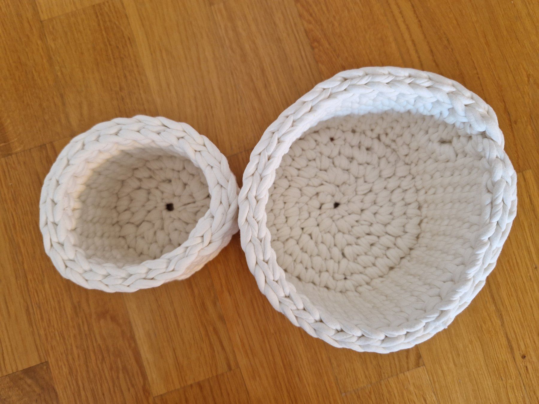 Altro per la casa: 2x neue handgemachte Häkelkörbe, Set, Weiss – Nuovo (secondo la descrizione) da Buchs venduto da sonjaja 4