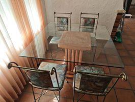 Esszimmertisch mit Glasplatte, 4 Stühle, mediterraner Stil