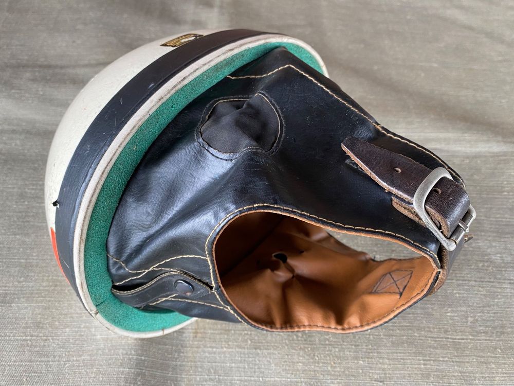 schöner alter Oldtimer Mofa Helm (Gebraucht) in Feldbach für CHF 59 ...