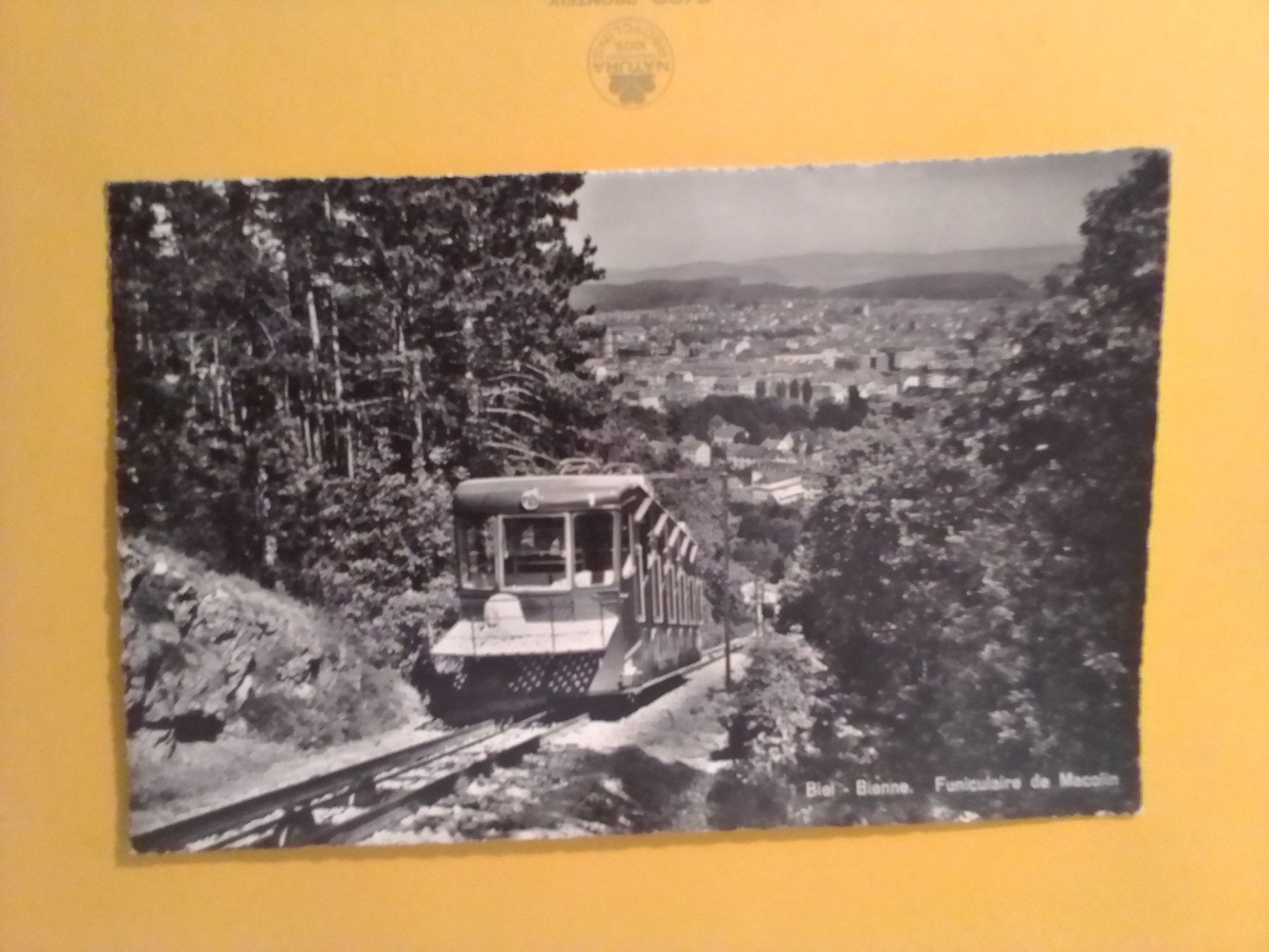 Cartoline postali: Bergbahn Macolin Magglingen Blick auf Biel 1963 – Usato da Küttigen venduto da Melisch1000