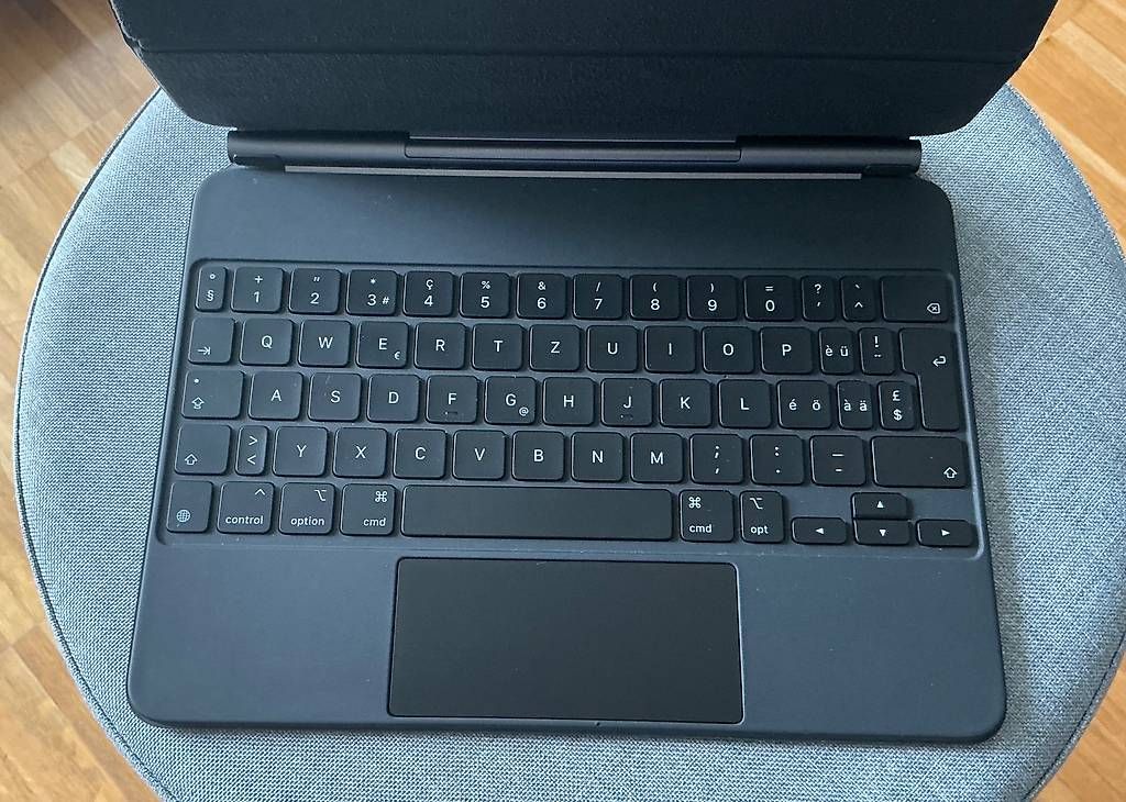 Apple Tastiere: Apple Magic Keyboard 11, iPad Air, iPad Pro – Nuovo (secondo la descrizione) da Bern venduto da Mcurieux