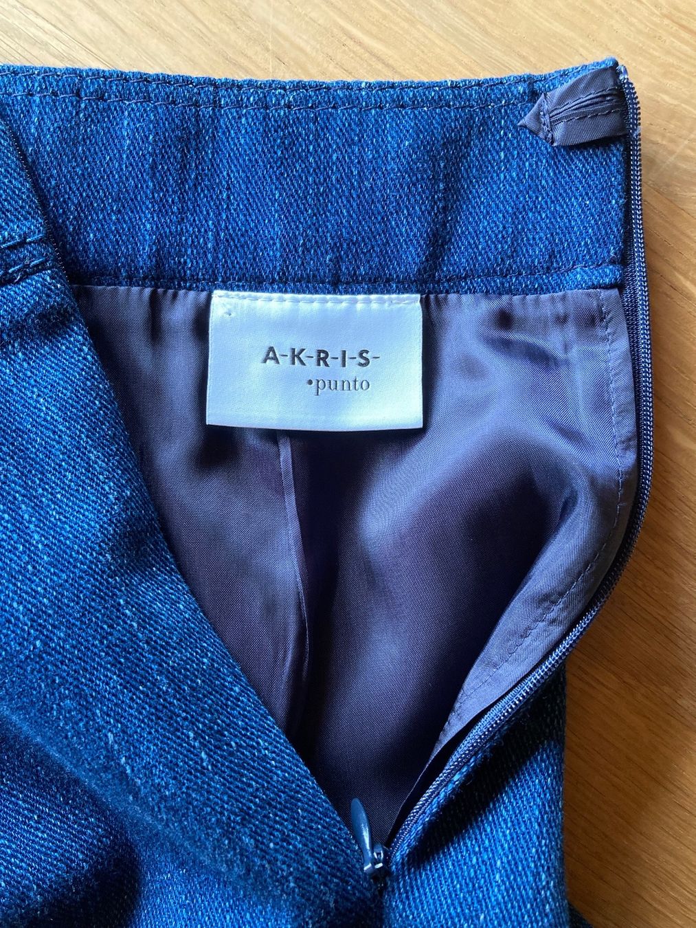 Akris Gonne: Jeansrock von Akris Punto Gr.34 – Usato da Waldstatt venduto da stz_7d7q 4