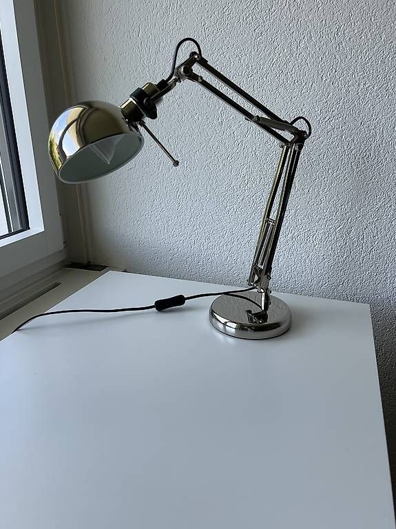 Ikea Schreibtische: Schreibtisch mit Lampe – Gebraucht aus Adliswil von yas_lg8l 2