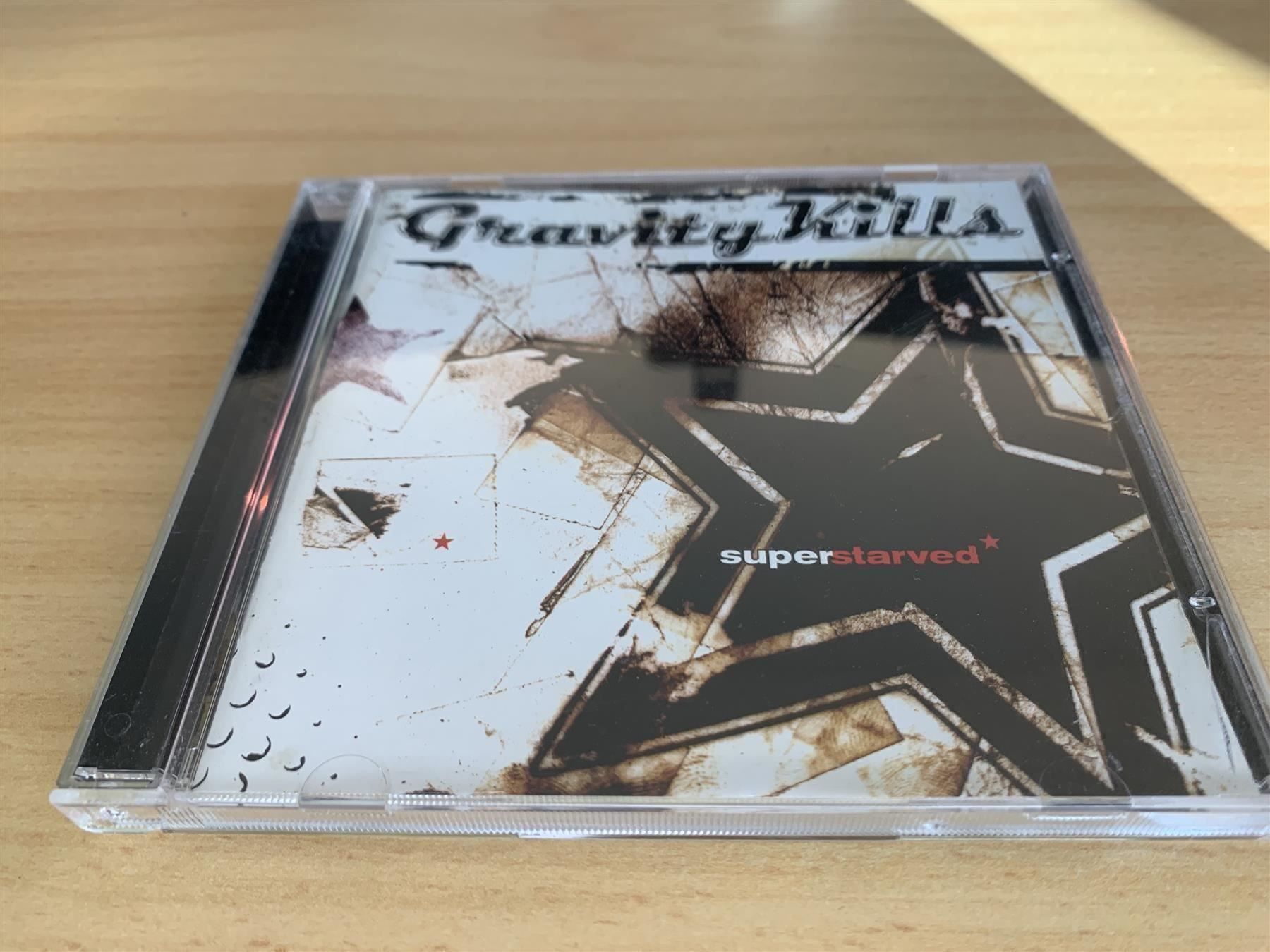 CD: Gravity Kills – Superstarved – Usato da Rikon im Tösstal venduto da Alpenmutz