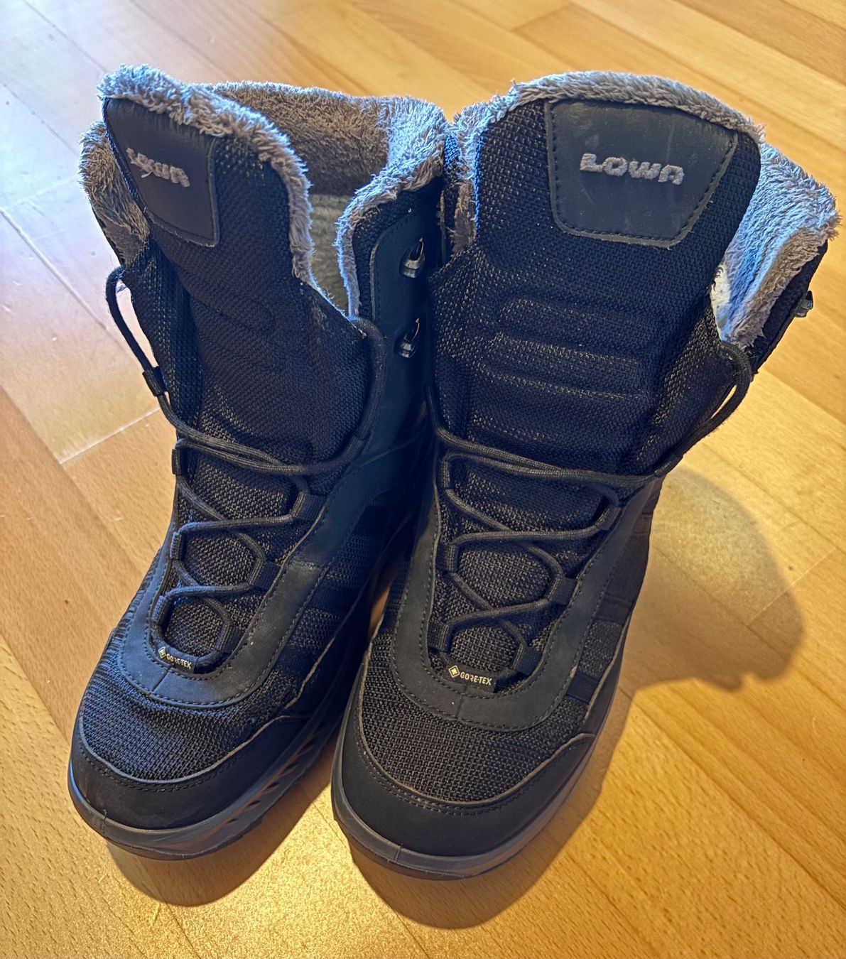 Lowa Scarpe da donna: Lowa Winterstiefel Gr. 41 – Usato da Bonstetten venduto da swiss_diver