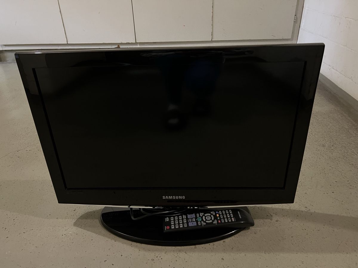 Samsung Fernseher: Samsung Fernseher – Gebraucht aus Schwerzenbach von sas_7t7r