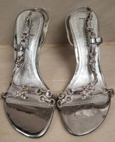 Glamouröse Primadonna Collection Sandaletten in Silber mit S