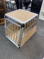 Hundebox aus Aluminium für sicheren Transport im Auto