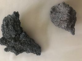 2 Schöne Lavasteine