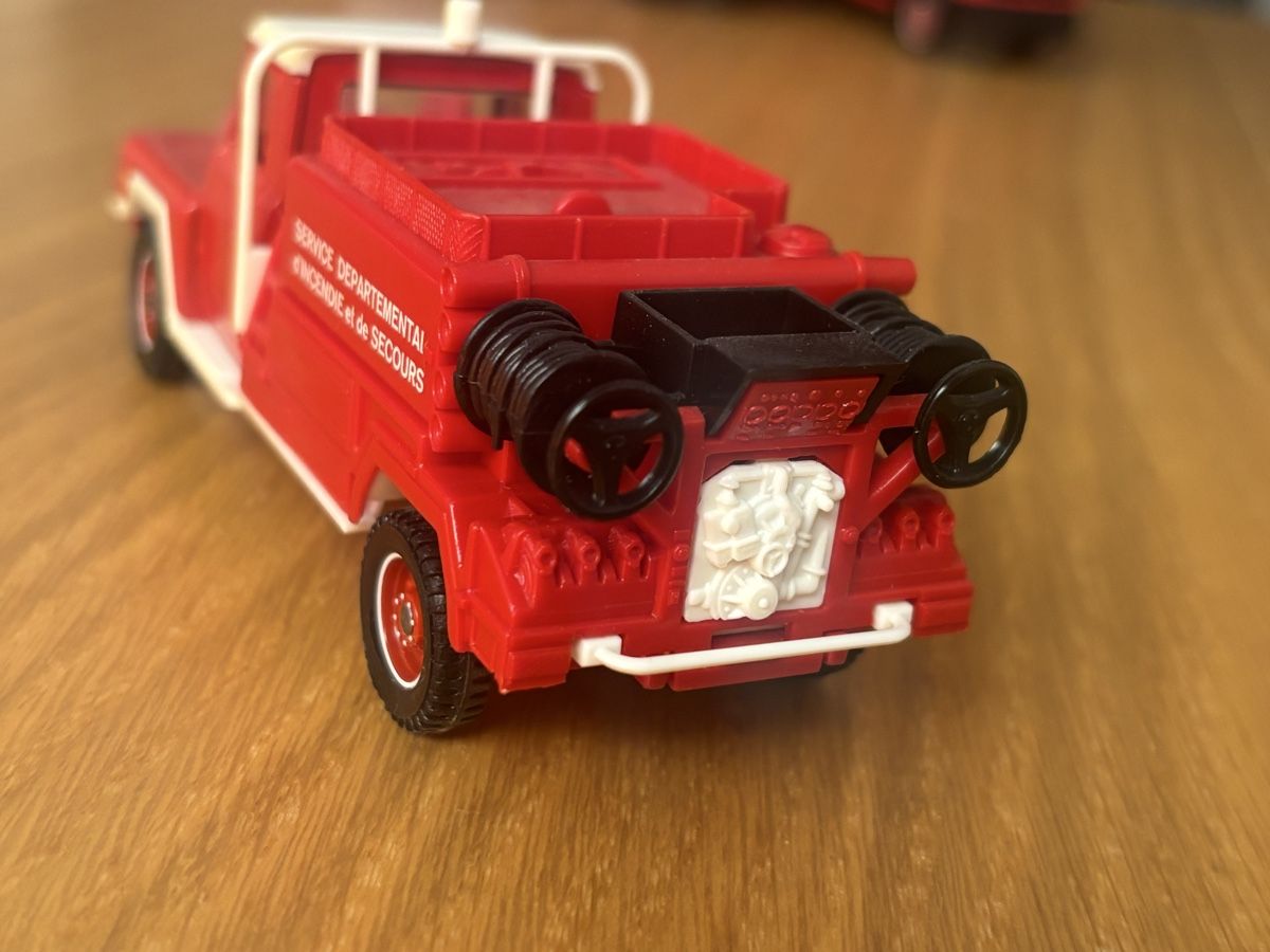 Solido Modellautos: 4x4 de pompier  – Neu (gemäss Beschreibung) aus Orbe von car_8grw 1