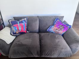 Zweisitzer Sofa dunkelgrau Velours guter Zustand