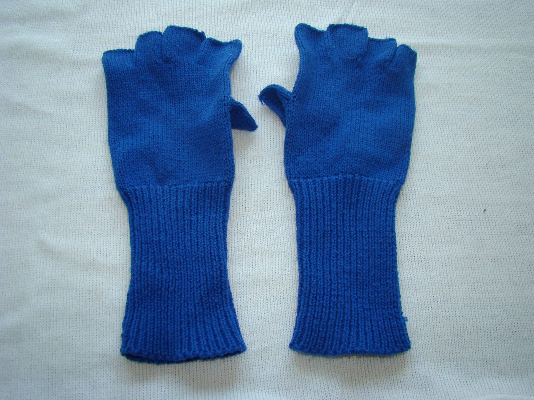 Guanti & manicotti: Handschuhe königsblau gestrickte Optik – Usato da Malters venduto da burzi