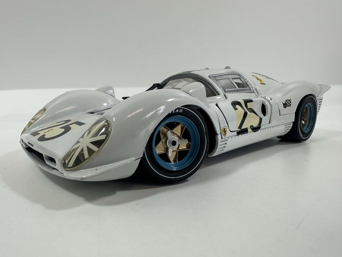 Jouef Modellini d'auto: Ferrari 330 P4 1:18, weiss, Racing, JOUEF EVOLUTION – Usato da Zofingen venduto da rf9_x2xt