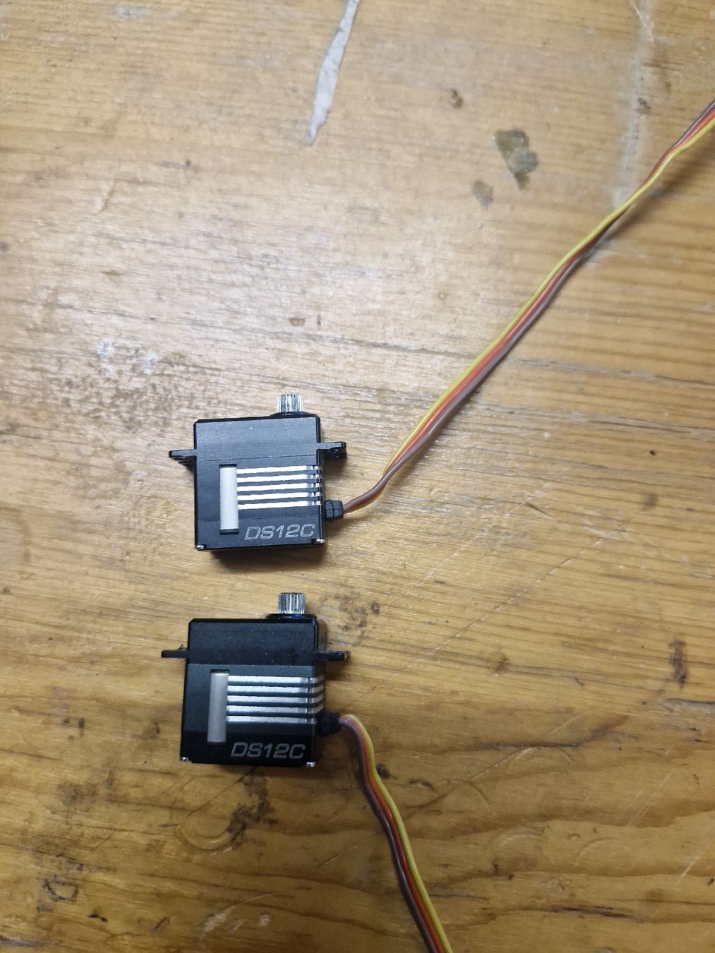 Modellismo RC: Verkaufe 2 gebraucht 2 SAB DS12C Servos – Usato da Buhwil venduto da Hd1996 1