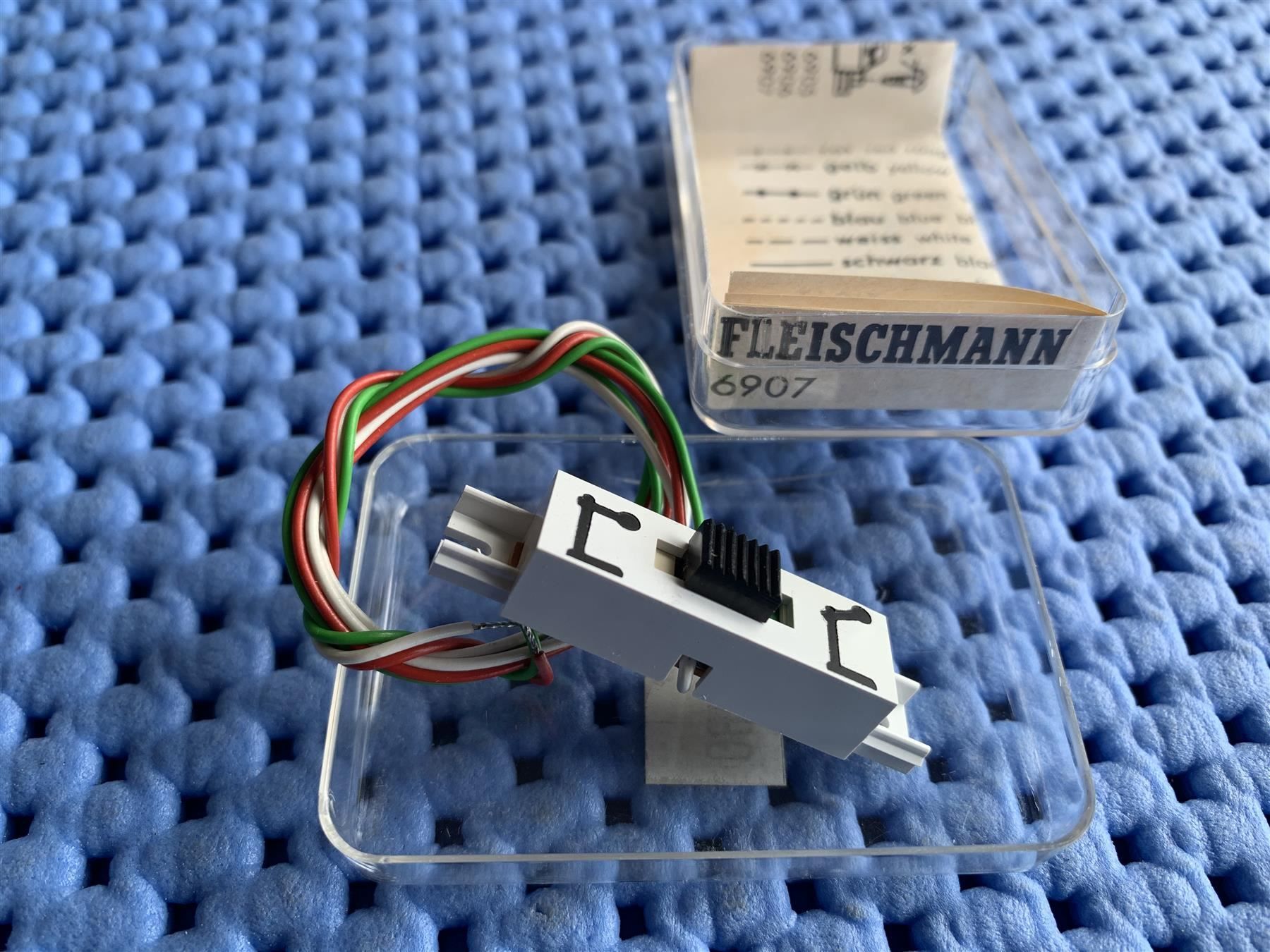 Fleischmann Modellini di ferrovie: Fleischmann 6907 Signal-Schalter – Nuovo e nell'imballaggio originale da Hauterive NE venduto da eriamch