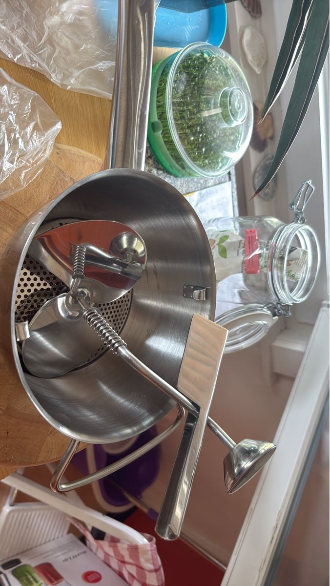 Küchengeräte: Sauce Press with accessories good condition – Neu (gemäss Beschreibung) aus Neirivue von naz_z28w