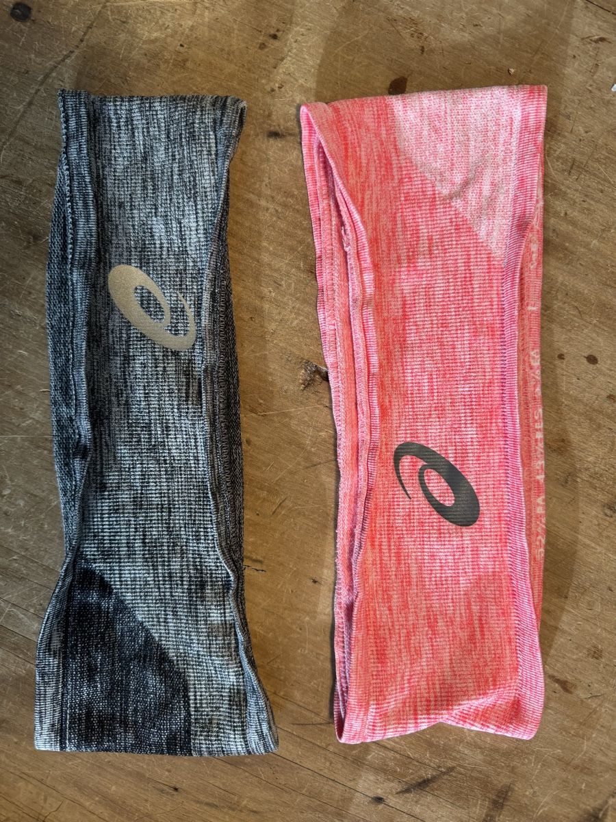 Nastri decorativi: 2 Asics Stirnbänder – Nuovo (secondo la descrizione) da Zürich venduto da chr_lgh5