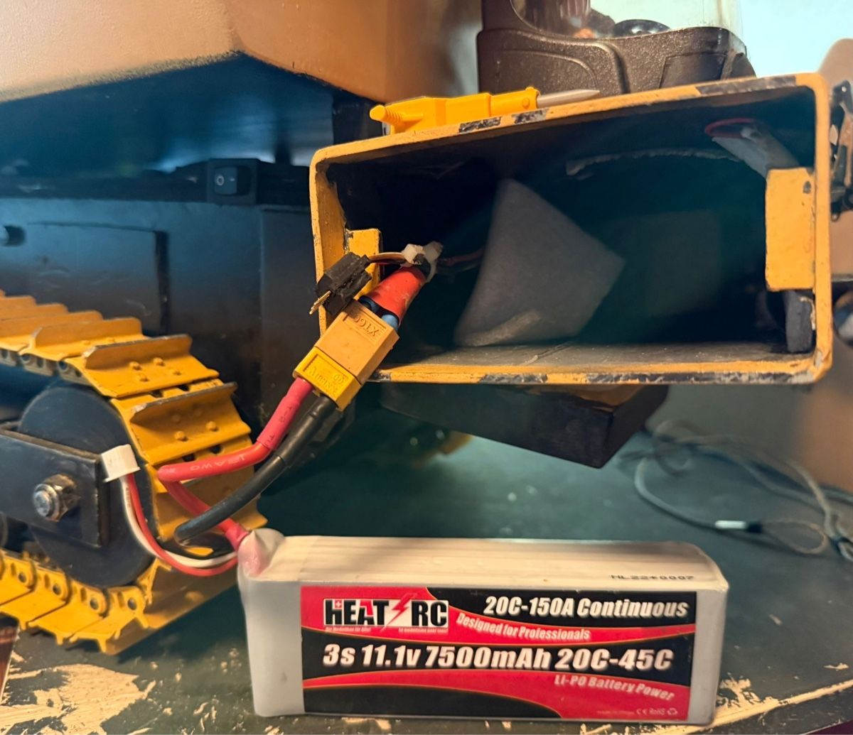 Modellismo RC: Hydraulischer Raupendumper 1:14 – Usato da Altdorf UR venduto da modellbau-widmer 4