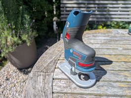 Bosch GKF 12V-8 Akku Kantenfräse