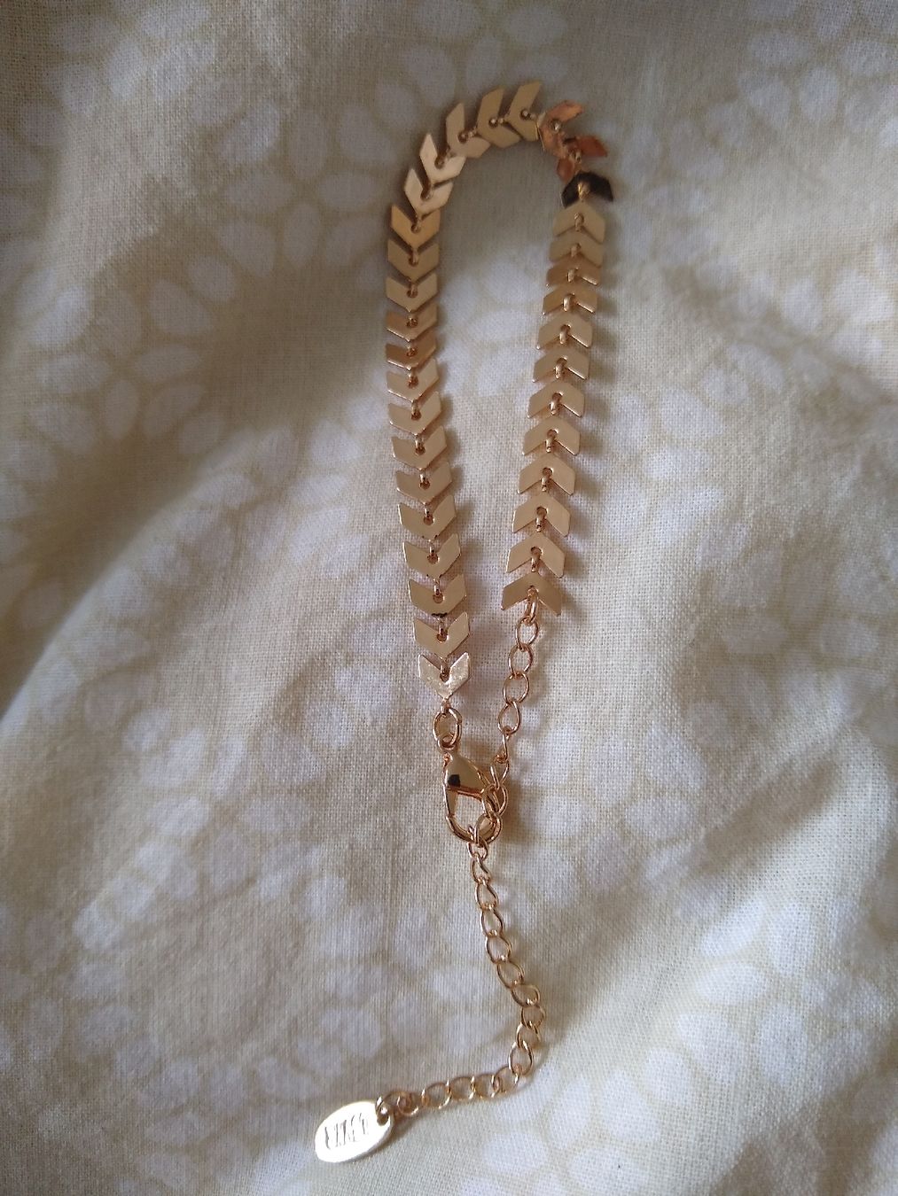 Armbänder & -reifen: Bracelet with Chevron Pattern – Neu (gemäss Beschreibung) aus Dübendorf von LoRi-2026