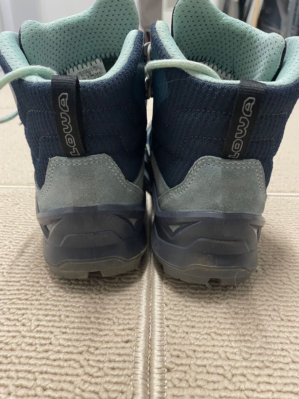 Lowa Scarpe per ragazzi: Wanderschuhen Kinder Lowa – Usato da Schaffhausen venduto da kon_9tj8 1