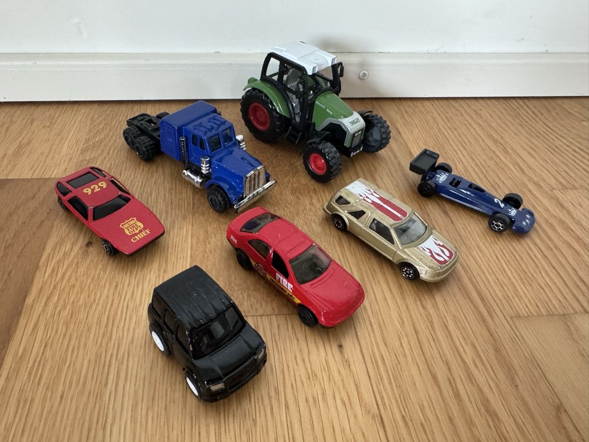 Giocattoli: Spielzeugautos Set diverse Marken  – Usato da Zürich venduto da wtpooh 2