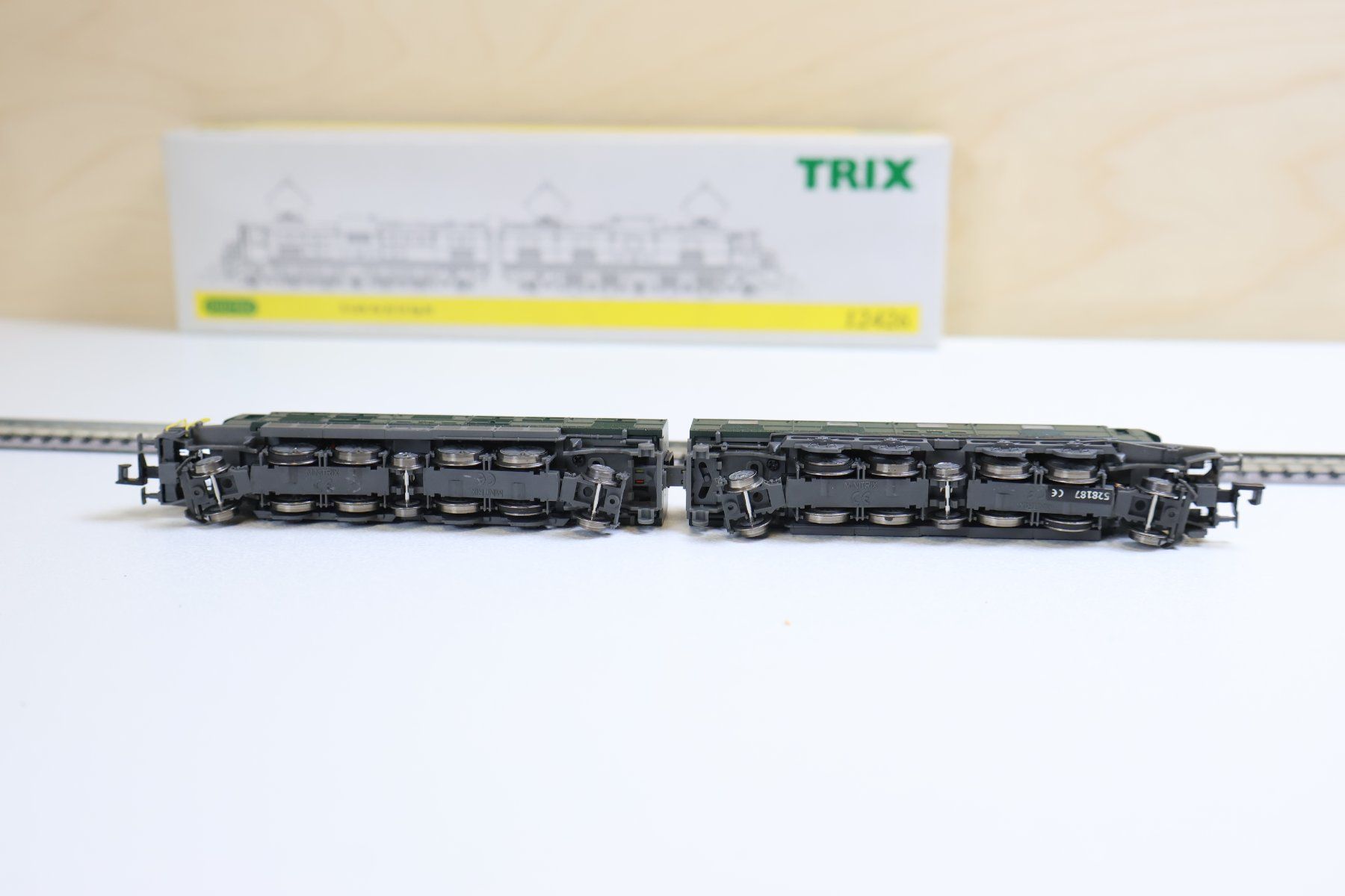 Trix Modellini di ferrovie: Minitrix SBB E-Lok Ae 8/14 - 12426 - Digital Schnitt. Top – Usato da Winterthur venduto da Monstera 7