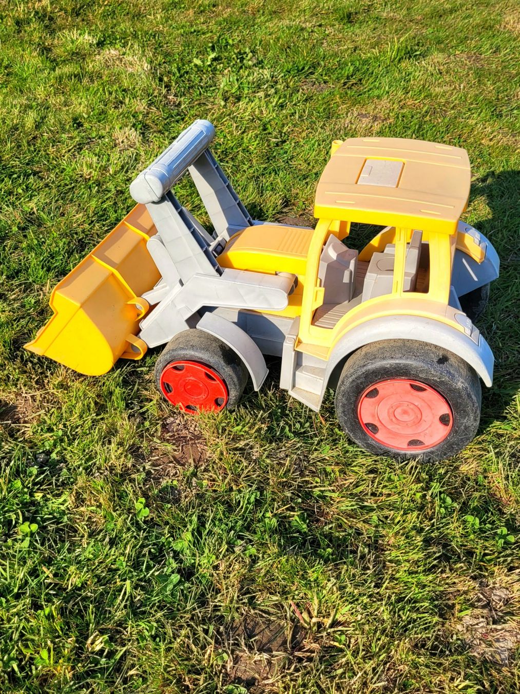 Sabbiera per bambini: Grosses Sandspielzeug-Set: CAT Sitzbagger & Schaufellader – Usato da Kölliken venduto da carddo 3