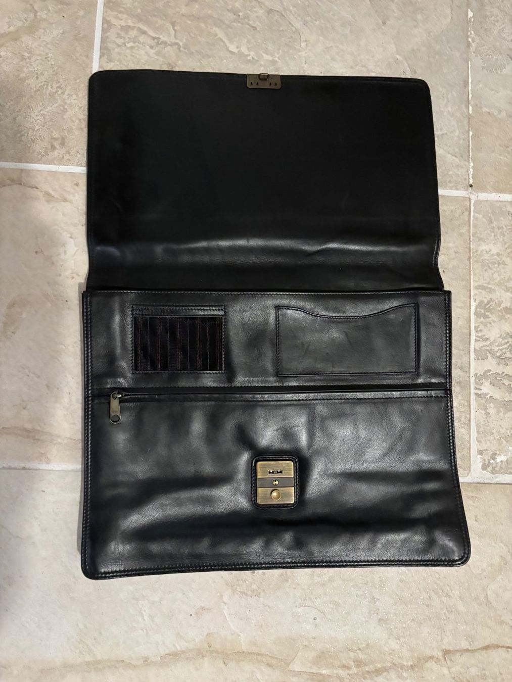 Koffer & Taschen: Edle Leder Aktentasche – Gebraucht aus OLTEN von lululoveslemon99 2