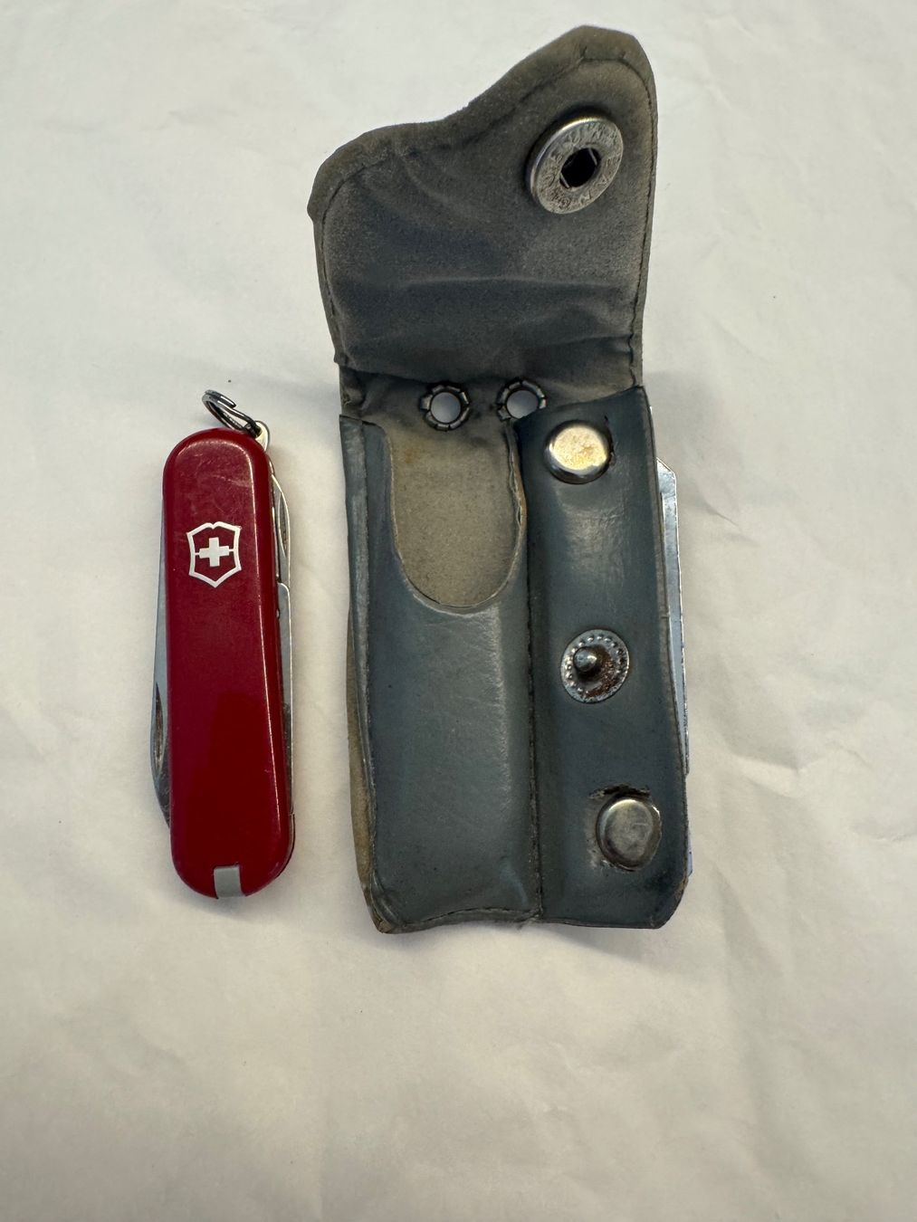 Victorinox Taschenmesser: Victorinox Classic mit Lederetui – Gebraucht aus Kestenholz von Sackmesser67 6