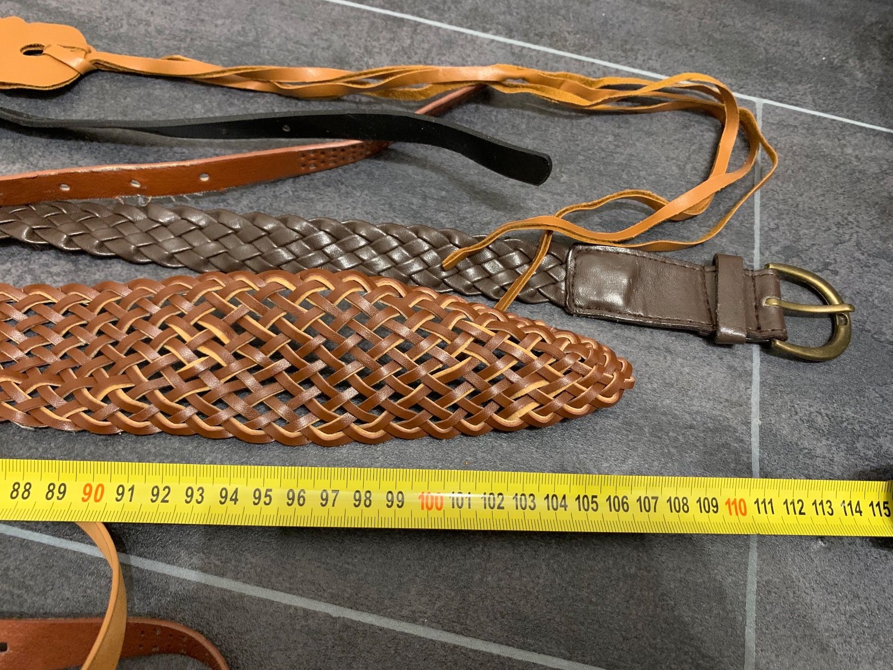Cinture: 9 Gürtel – Usato da Kreuzlingen venduto da jamie45 5